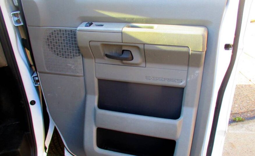 Ford E-Series Van 2014