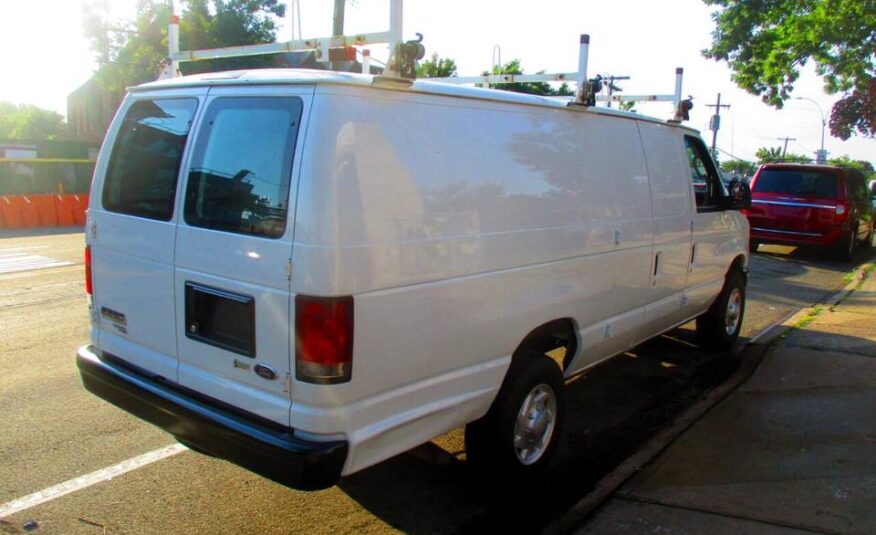 Ford E-Series Van 2014
