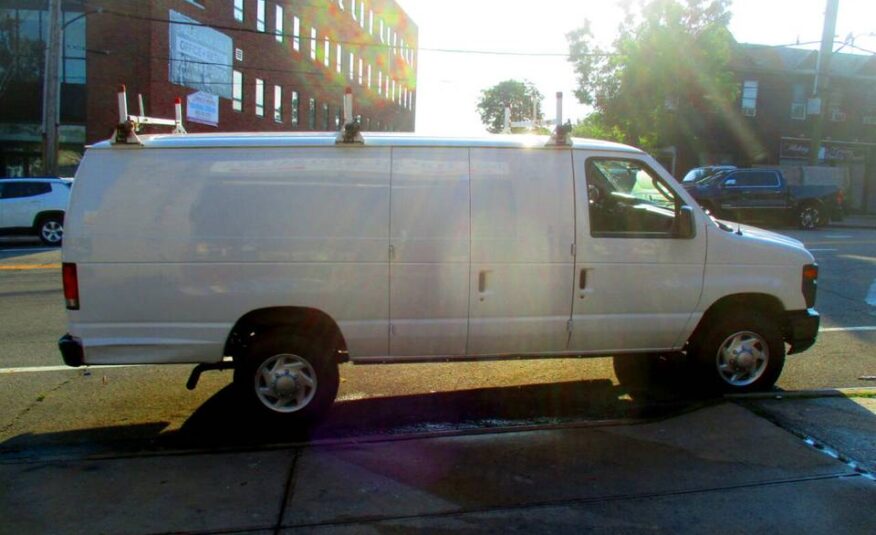 Ford E-Series Van 2014