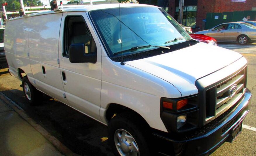 Ford E-Series Van 2014