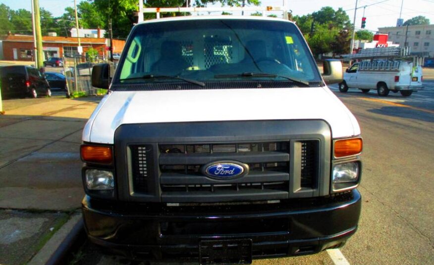 Ford E-Series Van 2014