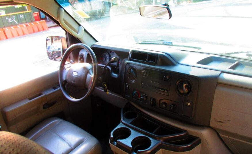 Ford E-Series Van 2014